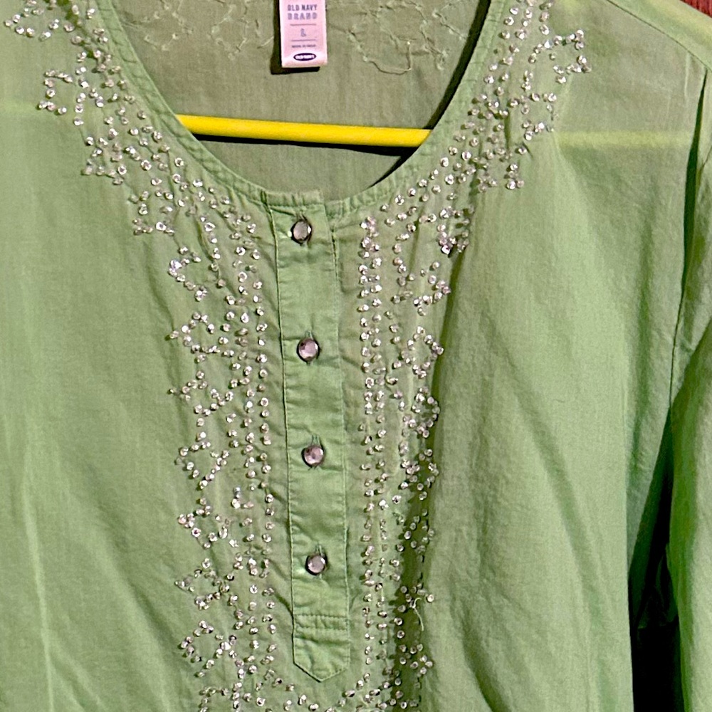 Old Navy long sleeve top w/bling